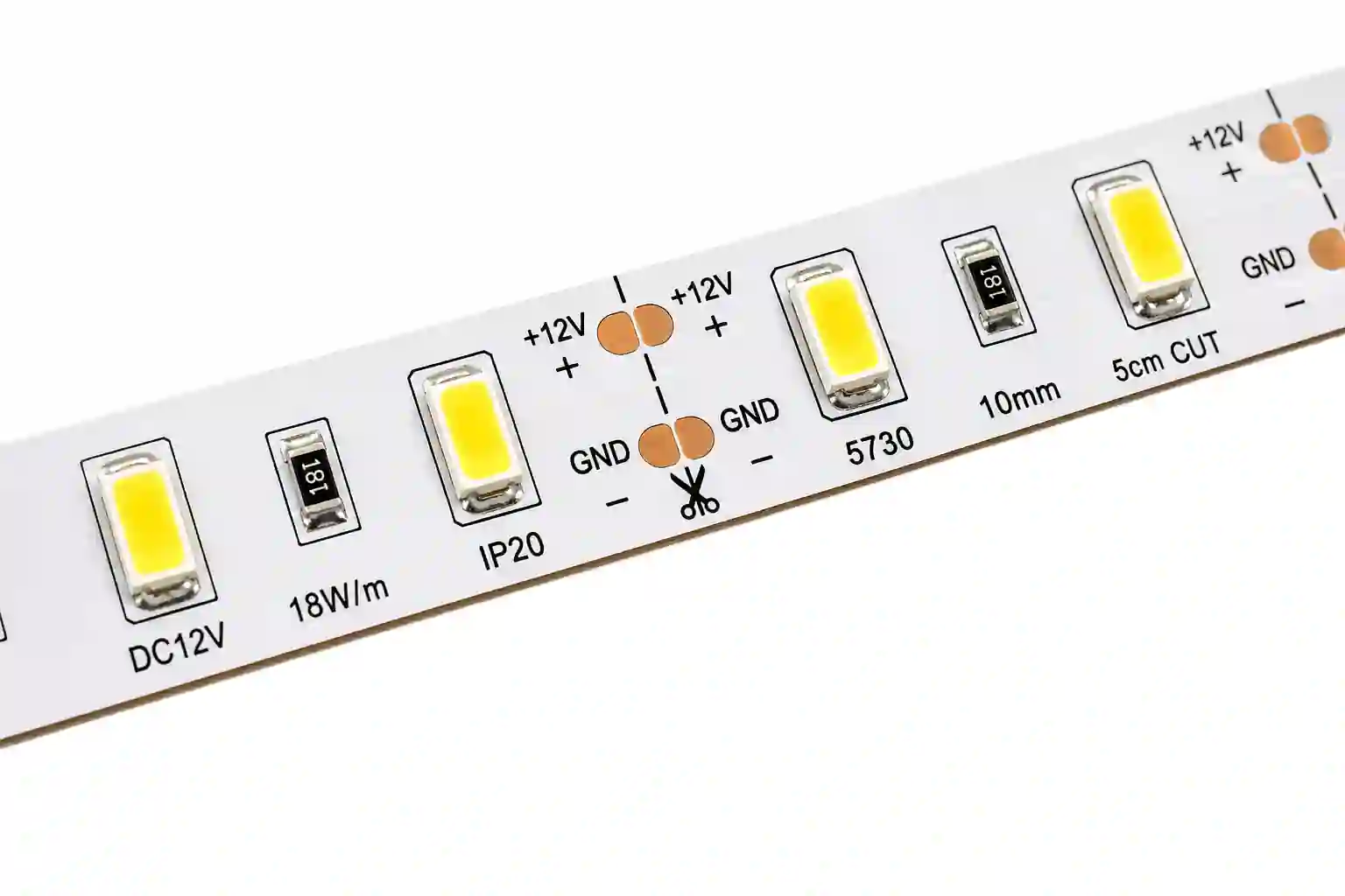 Detail LED pásku 12V IP20 s čipy 5730 San'an
